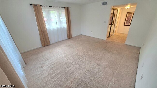 Building Photo - 406 Meadowlark Ln