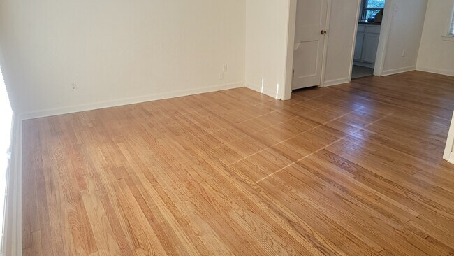 Building Photo - 5016 S Olie Pl