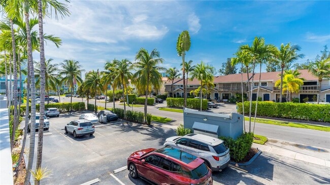 Building Photo - 3827 NE 166th St