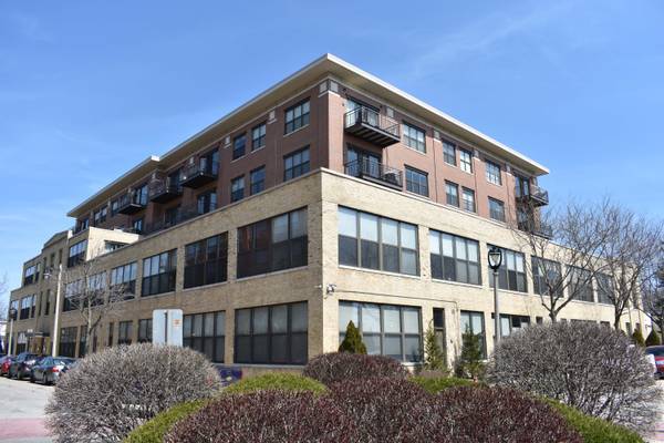 Building Photo - 1924 N Hubbard St