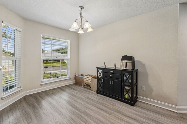 Building Photo - 87096 Farnsworth Ln