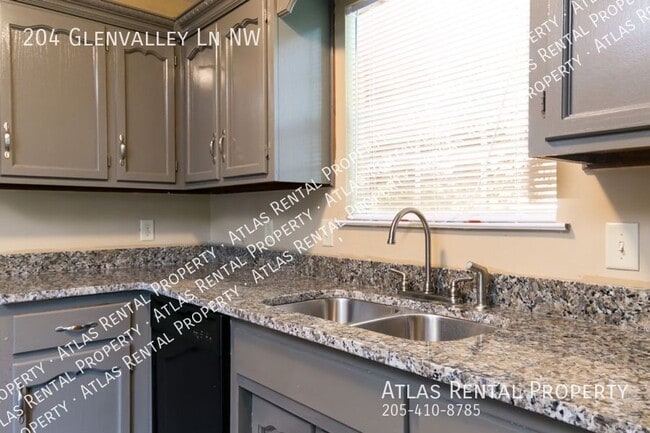 Building Photo - 204 Glenvalley Ln NW