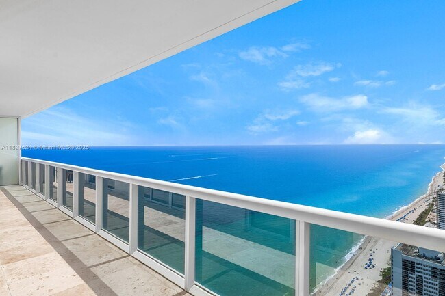 Building Photo - 1830 S Ocean Dr
