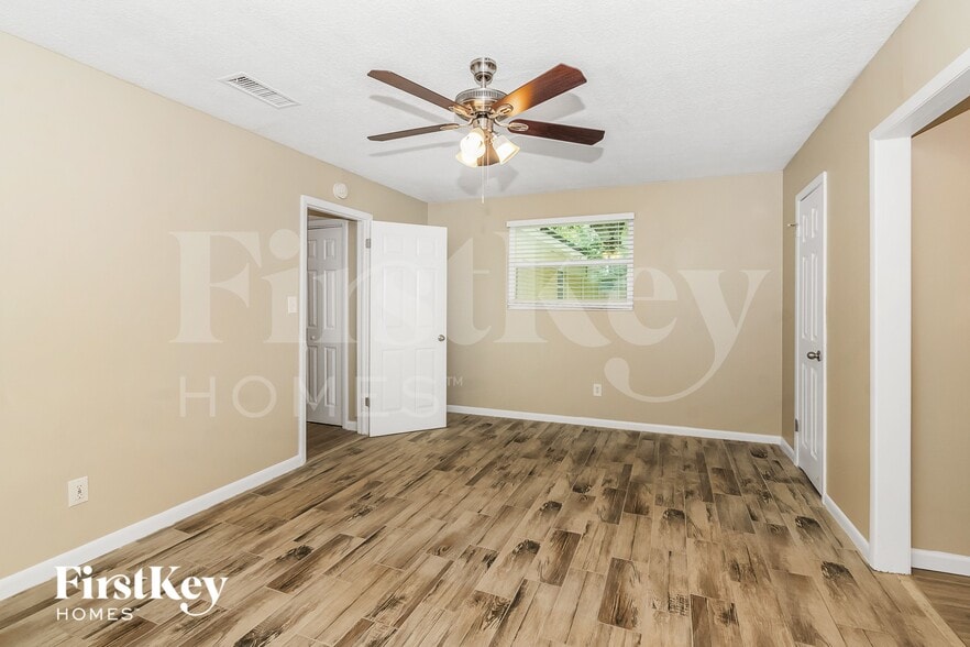 Building Photo - 1270 Arbor Cir