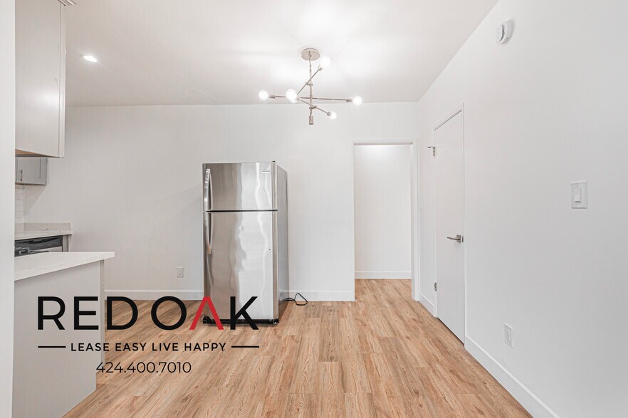 Building Photo - 1245 S. Magnolia-8