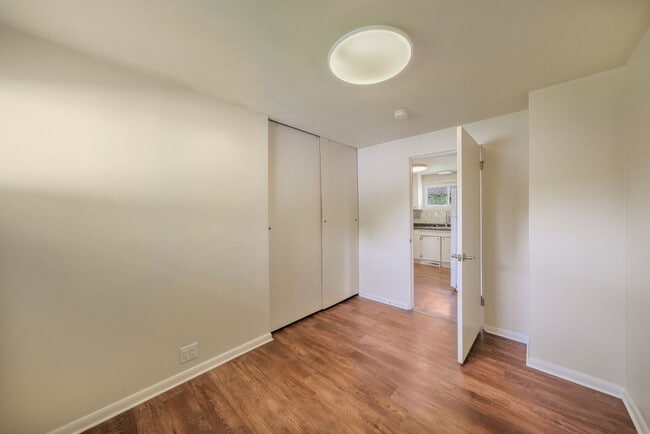 Building Photo - Mahomet | Renovated 2 Bed / 1 Bath Home