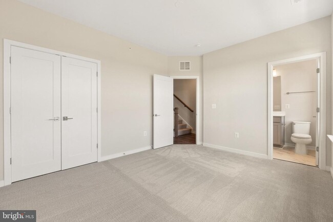 Building Photo - 23142 Horseshoe Trl Sq