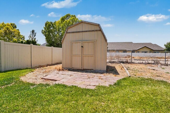 Building Photo - 18327 Buckeye Pl