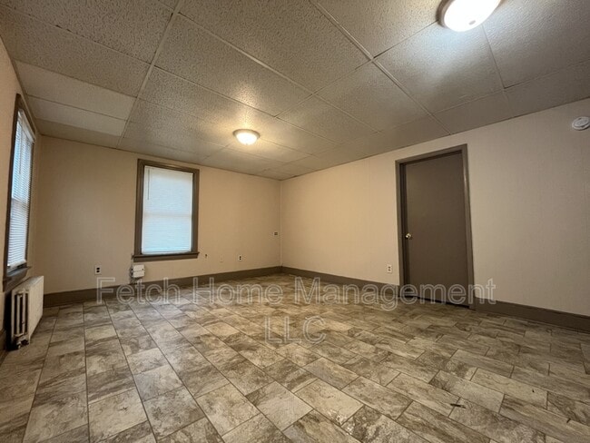 Building Photo - 521 Lehman St