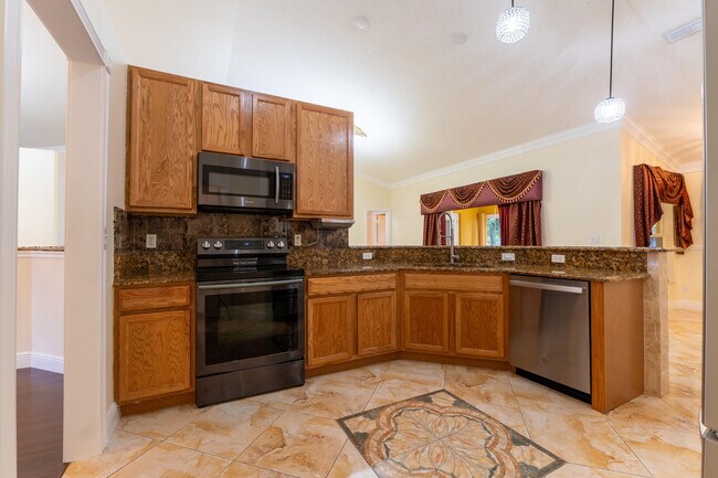 Building Photo - 2853 SE Melaleuca Blvd