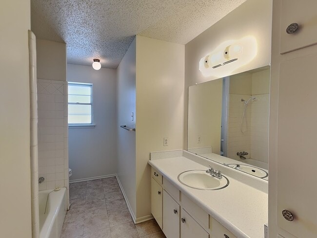 Building Photo - 6220 Wheaton Dr