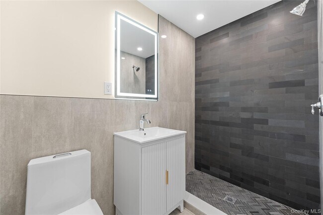 Building Photo - 31 Cail Dr