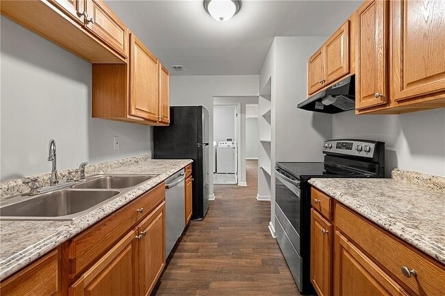 Building Photo - Oakvale