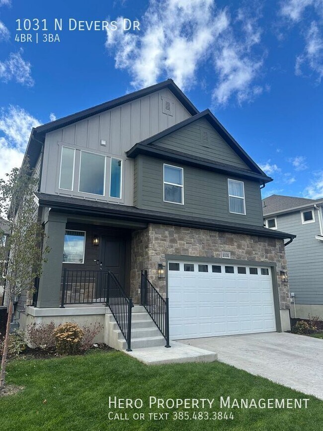 Building Photo - 1031 Devers Dr