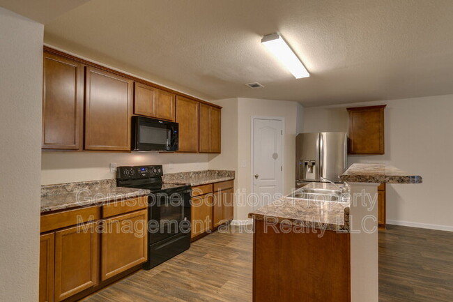 Building Photo - 2508 Queen Bee Dr