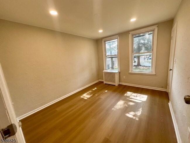 Building Photo - 6 Swaine Pl