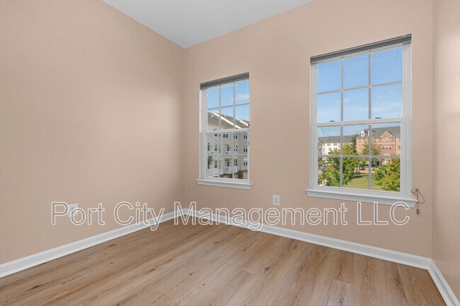 Building Photo - 905 Hall Station Dr
