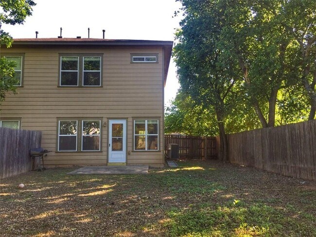 Building Photo - 6015 Ponca St