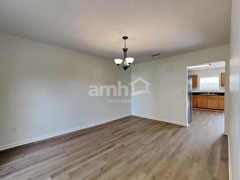 Building Photo - 14070 Eagle Feathers Dr