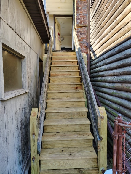 Building Photo - 170 Yantic Rd