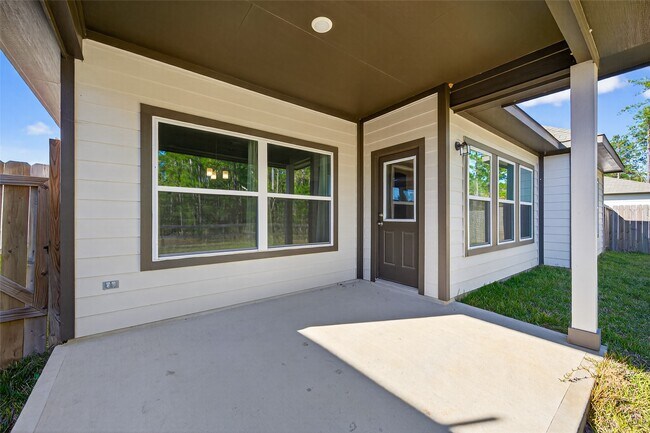 Building Photo - 2320 Cedar Pl Dr