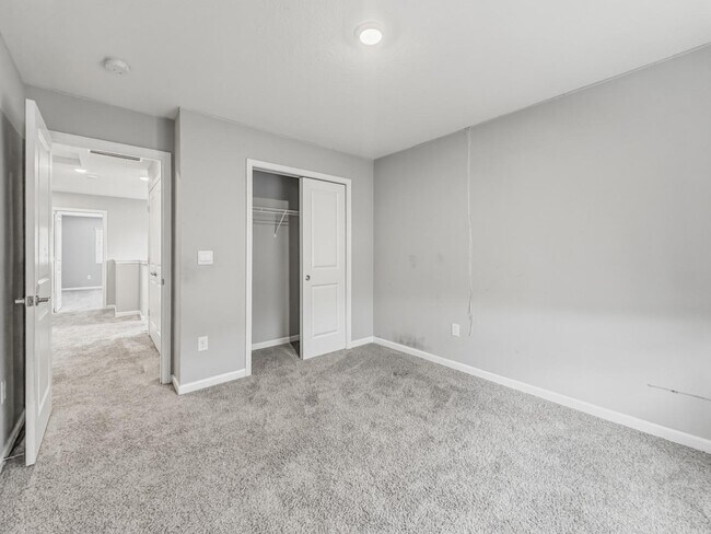 Building Photo - 2557 Plano Dr