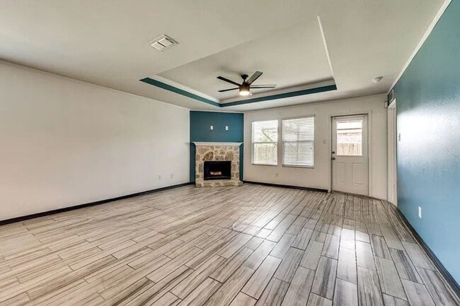 Building Photo - 1601 Megan Creek Dr