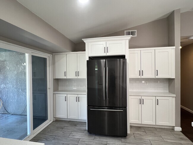 Building Photo - 3901 Starwood Ln