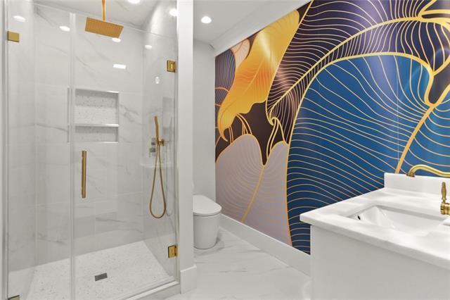 Building Photo - 2835 Pine St