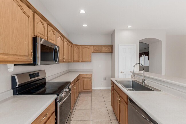 Building Photo - 14625 W Amelia Ave