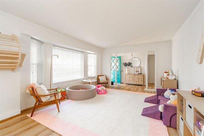 Building Photo - 4824 NW 73rd St