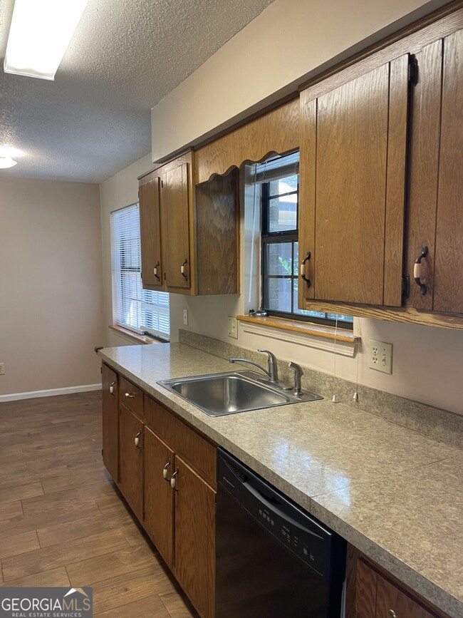 Building Photo - 500 S Orange Edwards Blvd