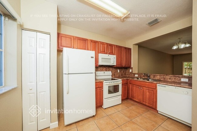 Building Photo - 6022 Woodlands Blvd