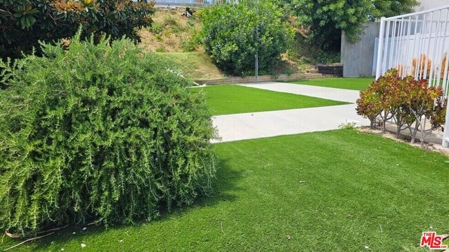 Building Photo - 20811 Tiara St