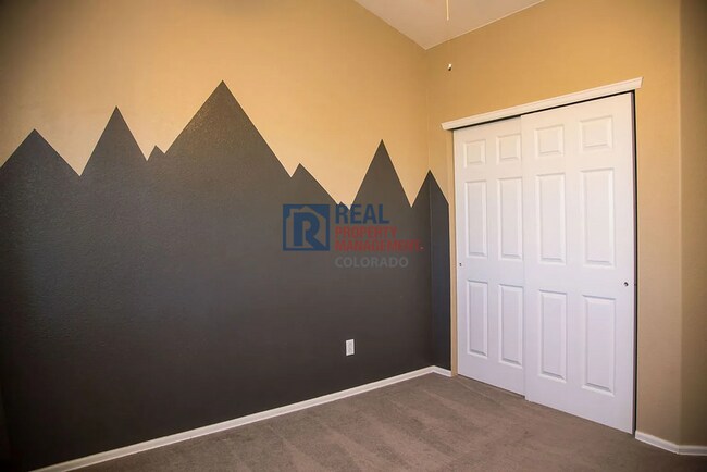 Building Photo - 1340 Rosemary Dr