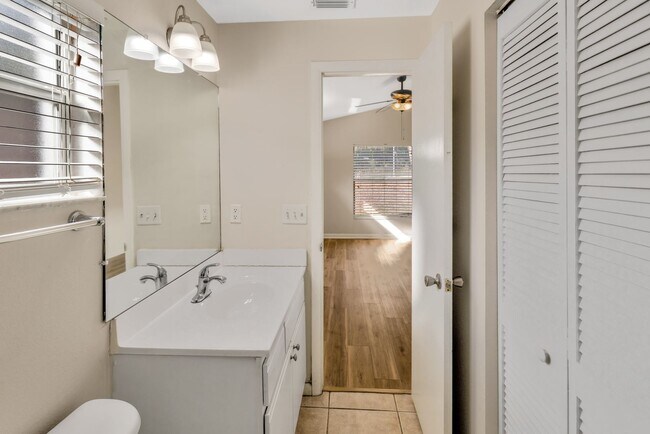 Building Photo - 2408 Camden Oaks Pl