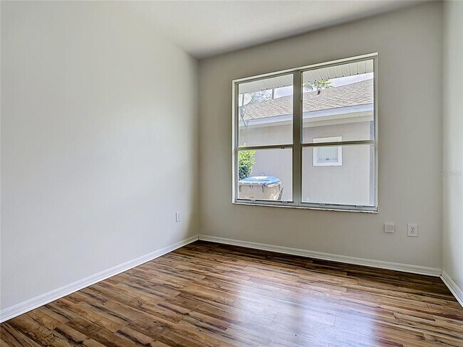 Building Photo - 2944 Sunset Vista Blvd