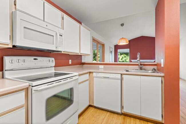 Building Photo - 5142 SW Multnomah Blvd