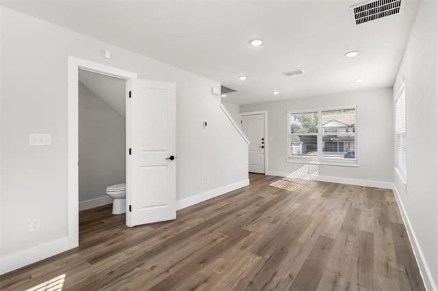 Building Photo - 226 W Bond St