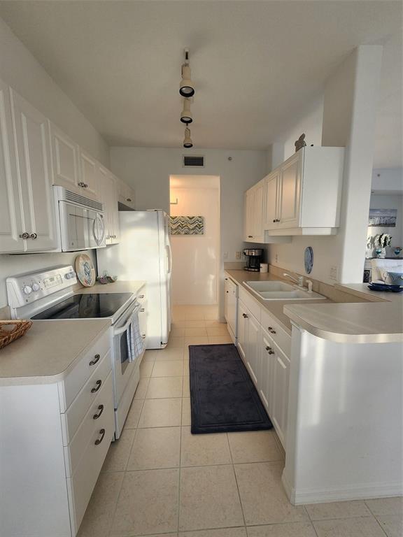 Building Photo - 4442 Corso Venetia Blvd