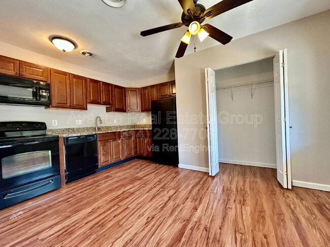 Building Photo - 129 E Lockwood Ave