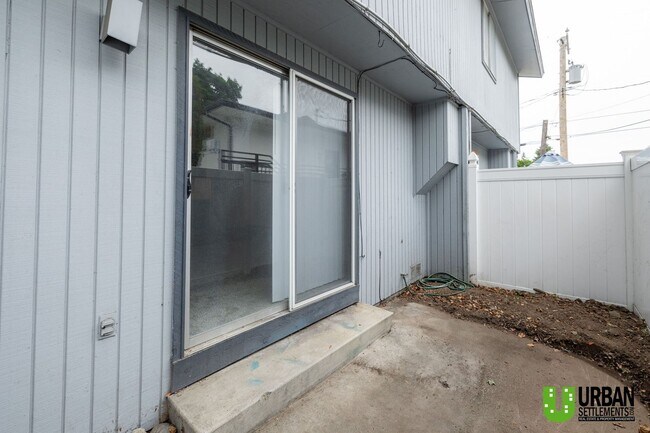 Building Photo - 3137 E 29th Ave