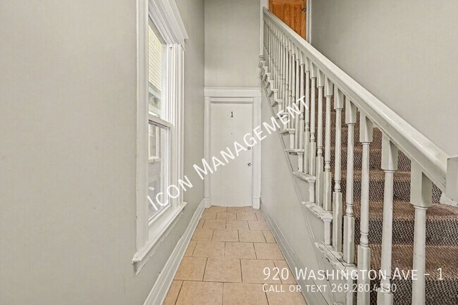 Building Photo - 920 Washington Ave