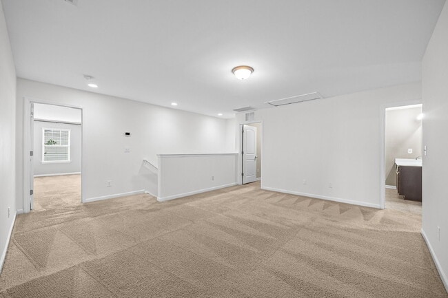 Building Photo - "Spacious 3-Bedroom Townhome with Fireplace, Pergola & Community Pool on Summerlake Drive!"