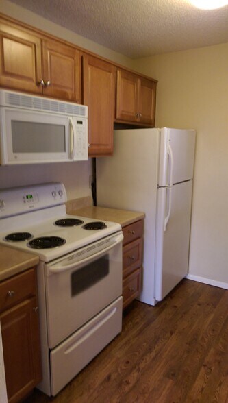 Building Photo - 218 N Texas Blvd