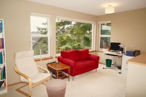 Building Photo - 1 bedroom in Seattle WA 98103