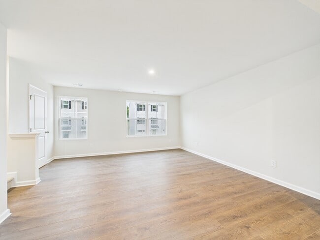 Building Photo - 6137 Carrick Bnd Ct