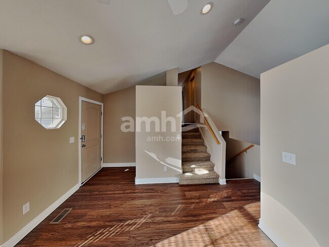 Building Photo - 934 E 490 N