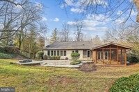 Building Photo - 6154 Beachway Dr