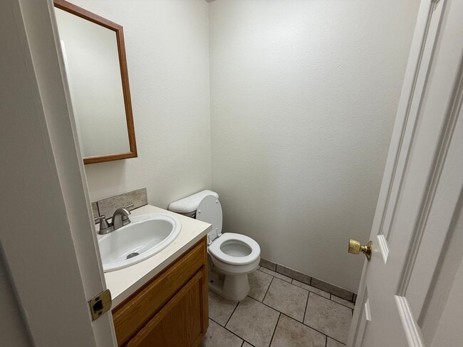 Building Photo - 1/2 Off 2nd Month's Rent